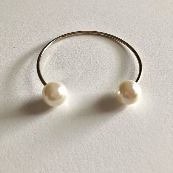 Gold Pearl Ended Cuff Bangle Bracelet Adia Kibur - Picture 2 of 6